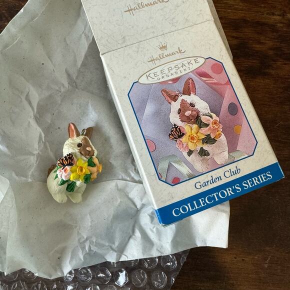 Hallmark 1997 Garden Club White Brown Bunny Keepsake Ornament Spring Easter - Picture 5 of 5